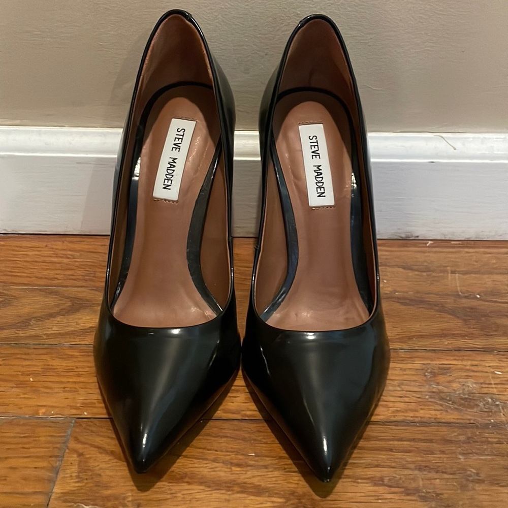 Steve Madden Black Leather Heel